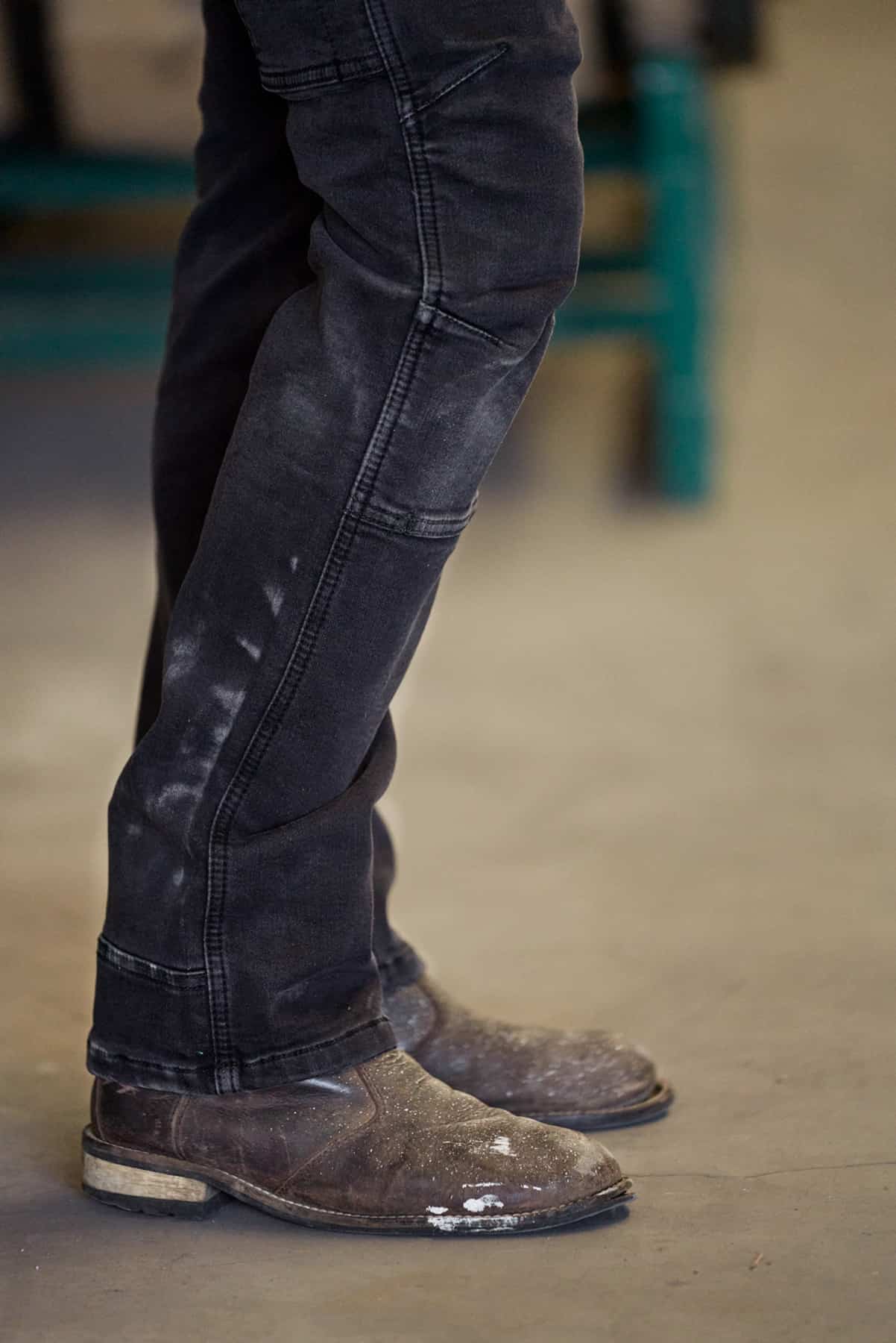 Britt Utility in Black Thermal Denim - Image 7