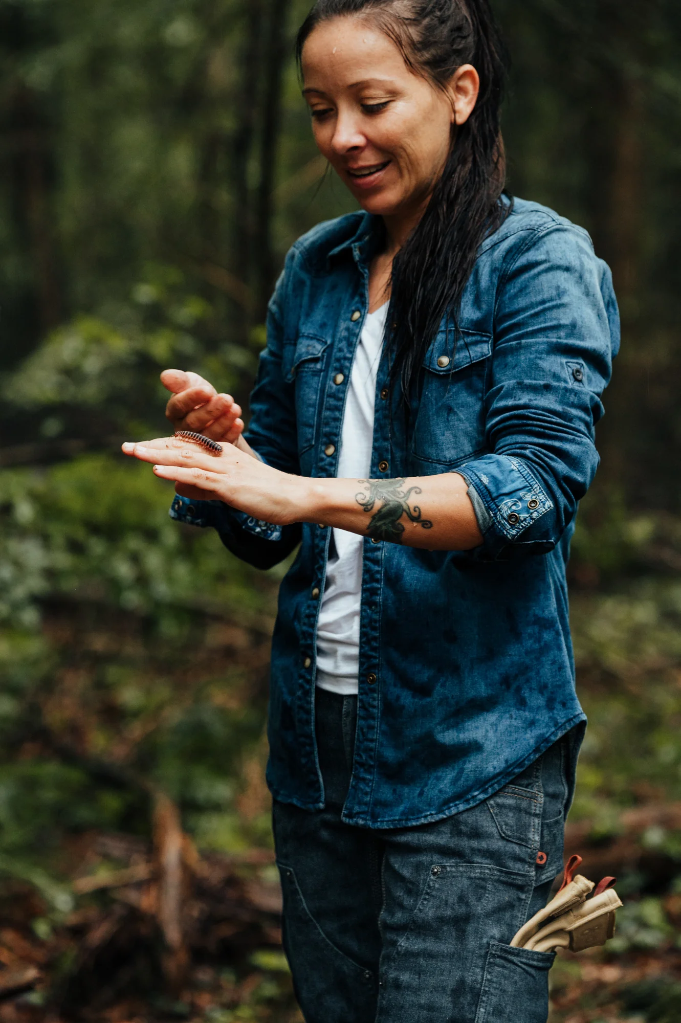 Britt X Power Hemp In Indigo Denim - Image 11