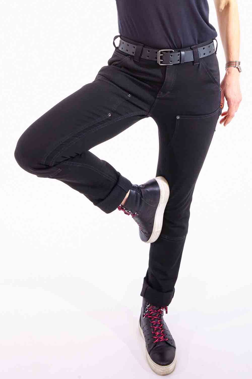 Maven Slim in No Fade Black Denim - Image 2