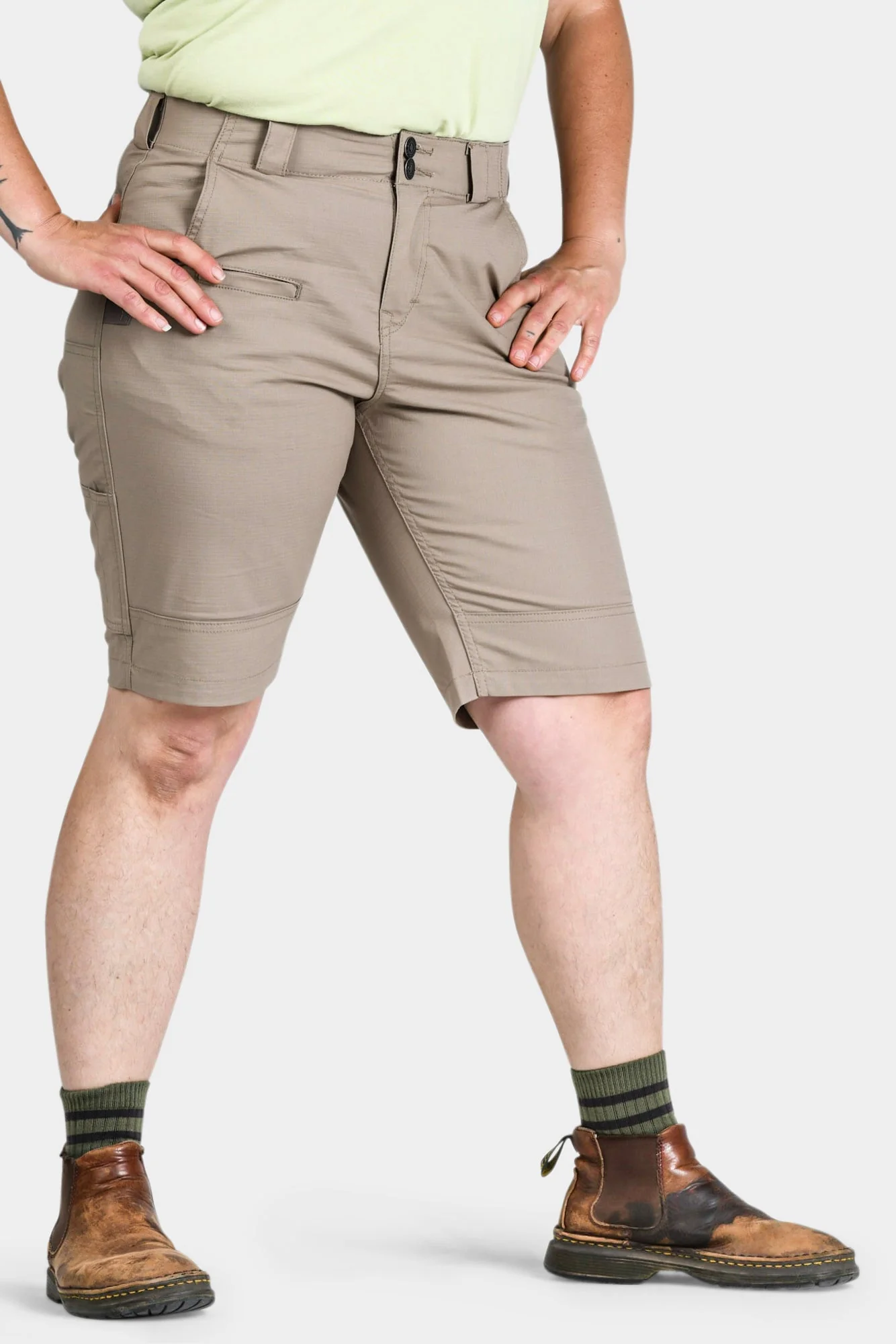 Day Construct Short in Ultralight Flax Ripstop - Image 8